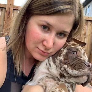 Meet your Posher, Leanne